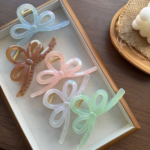 Iridescent Butterfly Hair Claw Large Plastic Strong Hold Nonslip Fashion Hair Clip Styling Accessories For Women Daily Use