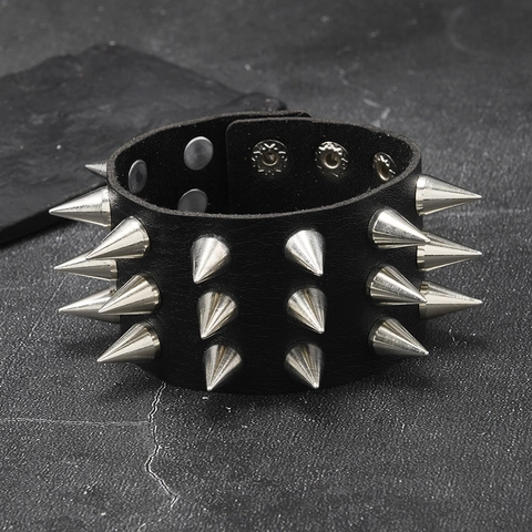 Bracciale a Polsino Largo in Pelle PU Nera Punk Rock Con 3 File di Punte in Metallo Argento Rivetti Bottone a Pressione Regolabile Gioielli da Uomo