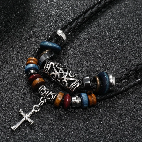 Collier Pendentif Croix Ethnique Vintage pour Hommes Corde en Cuir Multicouche Fait à la Main Perles en Bois Bijoux
