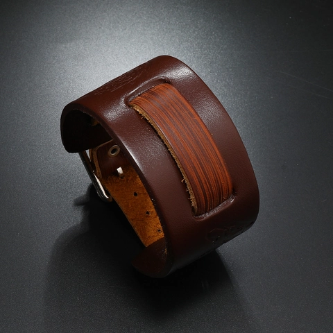 Vintage Punk Men Wolf Head Embossed Genuine Leather Bracelet Alloy Buckle Wide Adjustable Cuff Bangle For Men Retro Jewelry