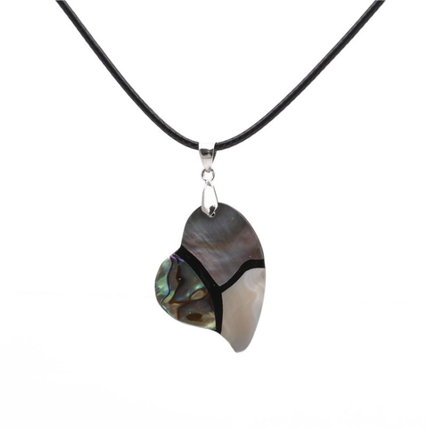 Collana con Ciondolo a Cuore in Conchiglia di Abalone Naturale Fatta a Mano con Patchwork di Conchiglie Cordino Cerato Gioielli Donna