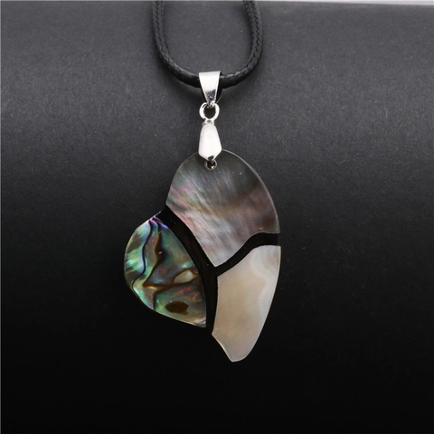 Collana con Ciondolo a Cuore in Conchiglia di Abalone Naturale Fatta a Mano con Patchwork di Conchiglie Cordino Cerato Gioielli Donna