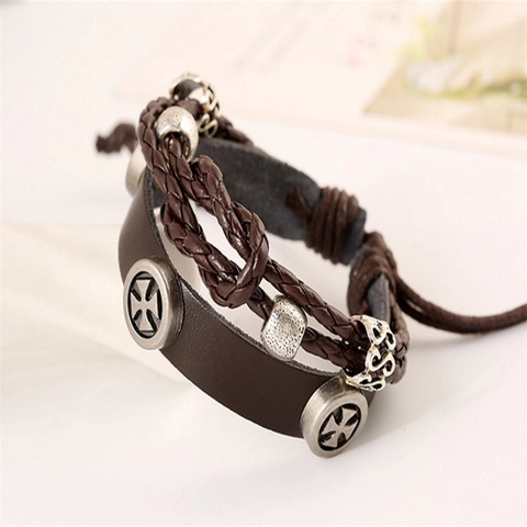 Pulsera de Cuero Multicapa Vintage para Hombre Hecha a Mano Cuerda Trenzada Cruz de Malta Charm Joyería Estilo Retro Punk