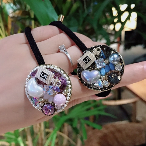 Coletero de Aleación con Strass y Perlas Artificiales Estilo Barroco Vintage para Mujer Diseño de Botella de Perfume