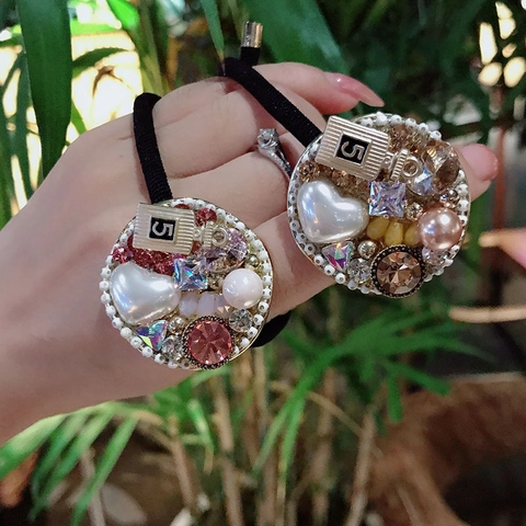 Coletero de Aleación con Strass y Perlas Artificiales Estilo Barroco Vintage para Mujer Diseño de Botella de Perfume