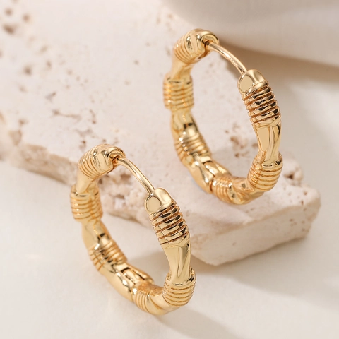 Pendientes de Aro de Cobre Chapados en Oro de 18K Vintage para Mujer Diseño Minimalista de Nudo de Bambú Espiral Joyería