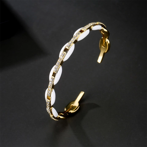 Luxueux Bracelet Jonc Ouvert en Cuivre Plaqué Or Micro-Pavé de Zirconium Émail Noir Blanc Bijoux de Mode Pour Femmes Mariage Cadeaux