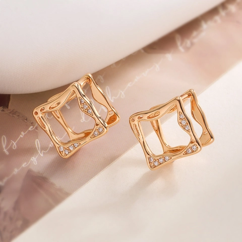 Minimalistische holle geometrische ruit oorbellen golf textuur verguld koper zirkoon ingelegde oorbellen voor vrouwen luxe sieraden