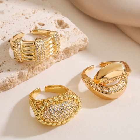 Anello Aperto in Rame Placcato Oro 18K con Zirconia Minimalista Anello Regolabile Geometrico Gioielli di Lusso da Donna