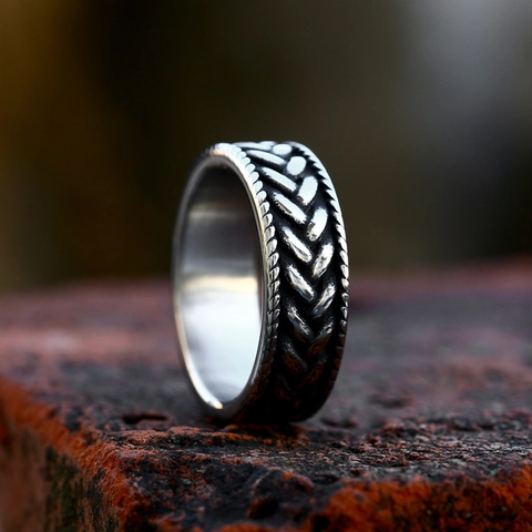Anello in Acciaio Inossidabile Nordic Vintage per Uomo Motivo a Spiga di Grano Intrecciato Stile Industriale Lucidato