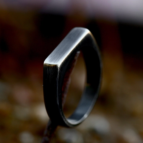 Vintage Stainless Steel Signet Ring For Men Black Brushed Metal Finish Industrial Minimalist Flat Top Biker Finger Ring Jewelry