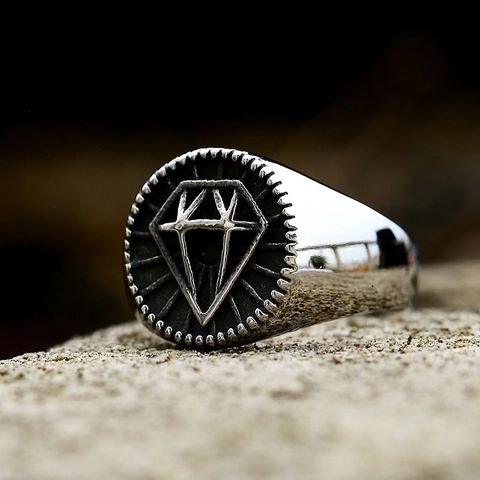 Retro Titanium Steel Men Ring Geometric Carved Diamond Pattern Stainless Steel Punk Gothic Polished Jewelry For Men