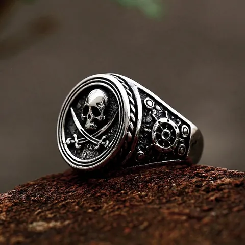 Anillo de Hombre Vintage de Acero Inoxidable Calavera de Pirata Punk Hip Hop Acabado Envejecido Espadas Cruzadas Timón Joyería