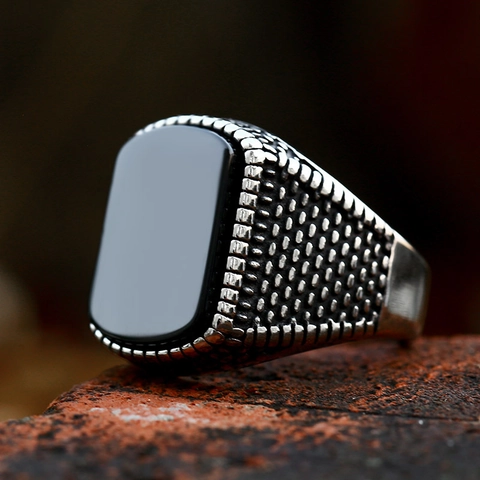 Vintage Stainless Steel Signet Ring For Men Black Stone Inlaid Polished Punk Rock Style Retro Jewelry Finger Ring Gift
