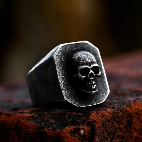 Retro Gothic Punk Skull Ring For Men Distressed Stainless Steel Signet Ring Heavy Metal Biker Finger Ring Jewelry