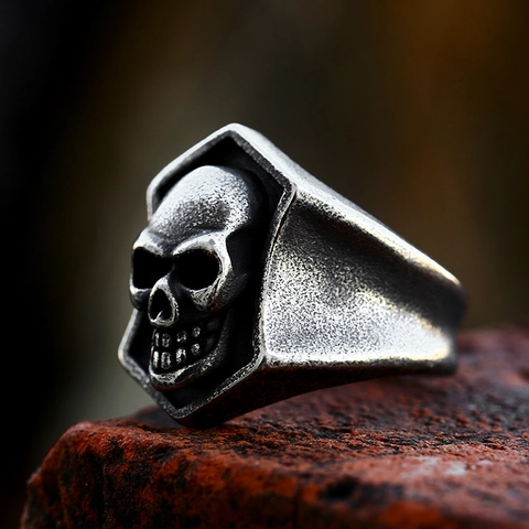 Vintage Stainless Steel Skull Ring For Men Gothic Punk Distressed Finish Biker Jewelry Retro Skeleton Signet Finger Ring