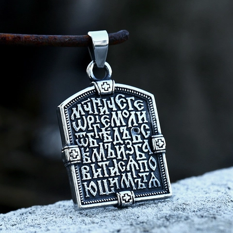 Pendentif en Acier Inoxydable Saint Georges Terrassant Le Dragon Collier Rétro Hip Hop Chevalier Bouclier Plaque Militaire Pendentif pour Hommes Bijoux Religieux Pendentif Seul