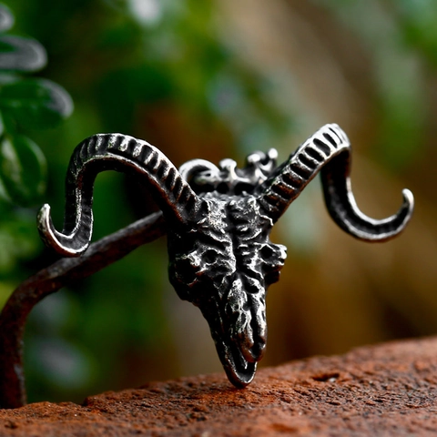 Colgante de Cráneo de Oveja de Acero Inoxidable Retro Gótico Punk Charm de Cabeza de Animal para Hombre Mujer Joyería Biker Solo Colgante