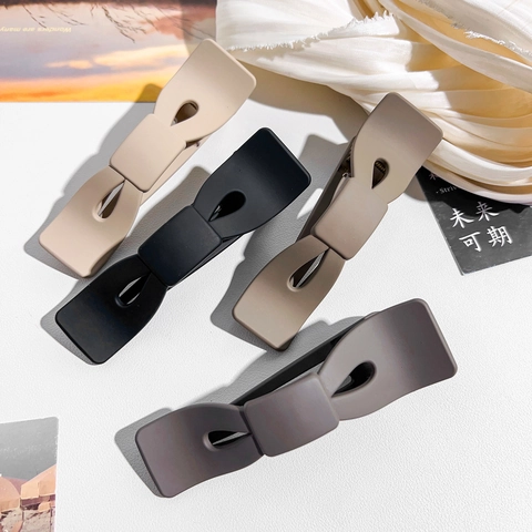 Large Matte Bow Hair Claw Clip For Women Elegant PC Duckbill Hairclip Shark Clip Solid Color Hair Styling Accessory