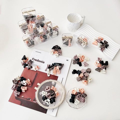 Collezione di Mini Mollette per Capelli Opache per Donna Ragazza Stile Coreano Piccoli Fiori Orso Cuore Forma Geometrica Accessori per Capelli