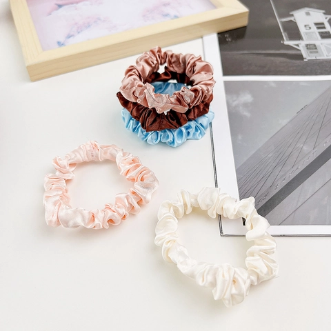 Solid Color Satin Scrunchies Elegant Pleated Hair Rings Soft Silk Feel Ponytail Holder Fashion Hair Accessories For Women