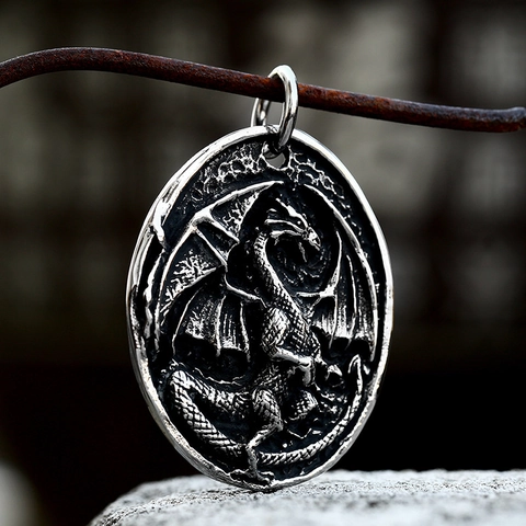 Vintage Edelstahl Westlicher Drachenrelief Ovaler Anhänger Gotik Punk Schmuck Für Herren Anhänger Ohne Kette