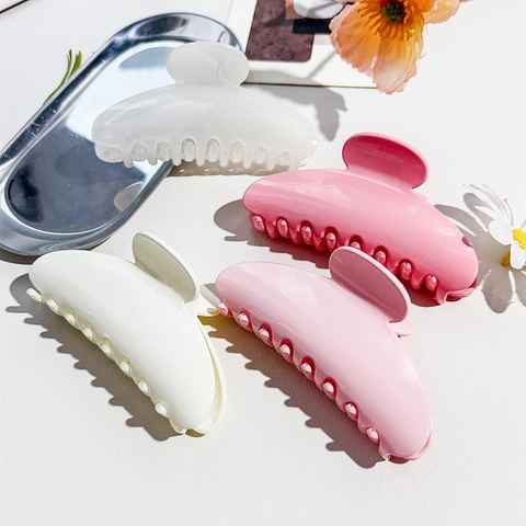 Elegant Glossy Half Moon Hair Claw Clip Large Shark Clip Solid Color Lacquered Plastic Hair Catch Barrette For Women Thick Hair