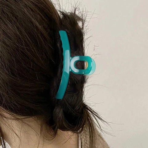 Korean Minimalist Large Hair Claw Clip For Women High Gloss Plastic Jelly Color Shark Clip Non-Slip Hair Accessories