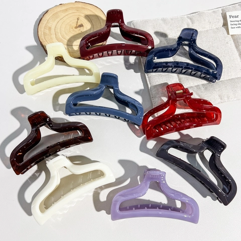 Fashion PC Fish Tail Hair Claw Clip For Women Large Elegant Nonslip Shark Hair Clip Handmade Glossy Geometric Hair Accessory