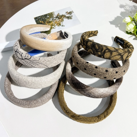 Diadema de Esponja Acolchada Gruesa Vintage Coreana para Mujer Tela Lunares Patrón de Corazón Hecho a Mano Accesorio de Cabello