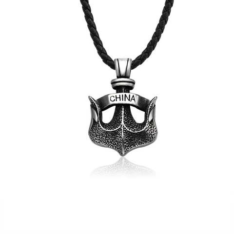 Collier Pendentif Ancre et Trident en Acier Inoxydable Vintage pour Hommes Bijoux Nautiques Punk Inscription China Finition Rétro