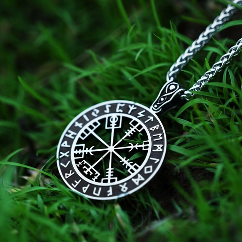 Vintage Stainless Steel Viking Vegvisir Compass Pendant Nordic Rune Symbol Round Jewelry Charm For Men Without Chain