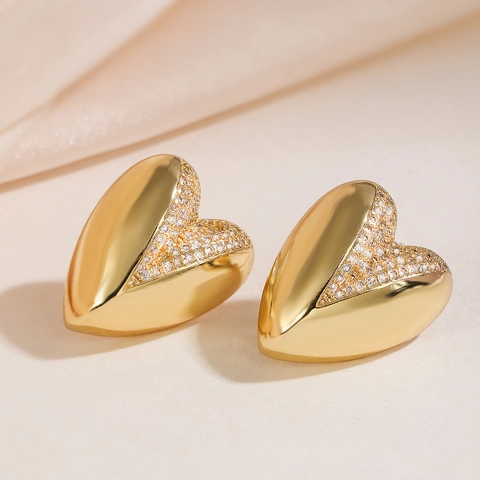 18K Vergulde Koperen Hart Oorknopjes Ingelegd Met Zirkoon Splits Geometrisch Ontwerp Niche Kleine Oorbellen Voor Dames Sieraden