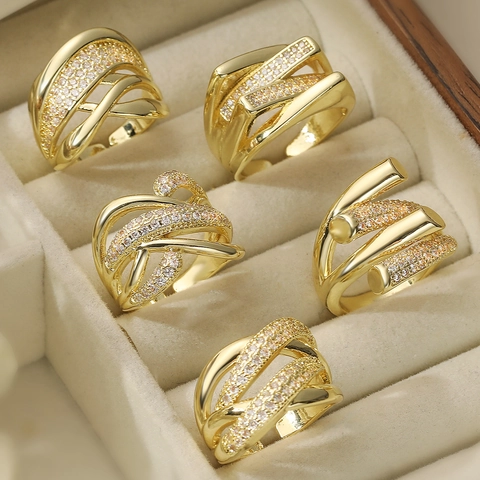 Lujoso Anillo Abierto Geométrico de Cobre Chapado en Oro para Mujer Micro Incrustado Strass Ajustable Moda Minimalista Anillo de Dedo