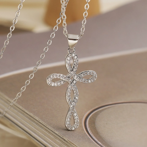 Damen Kupfer 18K Vergoldet Kreuz Anhänger Halskette Unendlichkeitssymbol Zirkonia Eingelegt Minimalistischer Schmuck