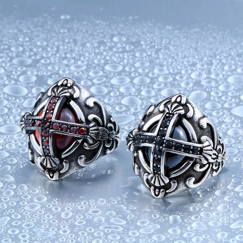 Anello Gotico Vintage da Uomo in Acciaio al Titanio con Croce Intarsiata di Strass Retro Distressed Dynasty Band Anello Gioielli
