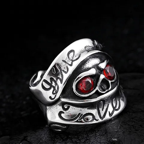 Anello Teschio Punk Gotico Retro per Uomo Anello in Acciaio Inossidabile Con Occhi in Zirconia Rossa Lettere Incise Gioielli Biker