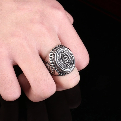 Bague Vierge Marie en Acier Inoxydable Vintage Notre-Dame De Guadalupe Chevalière Religieuse pour Homme Retro