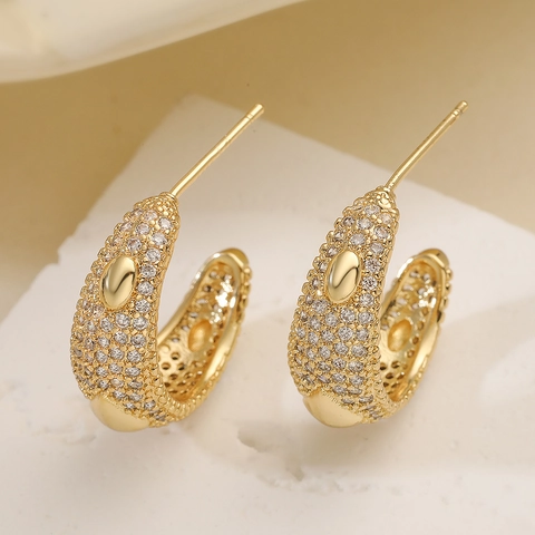 18K Vergulde Koperen Geometrische C-Vorm Oorknopjes Honingraat Zirkoon Ingelegd Elegante Oorbellen Voor Dames Sieraden
