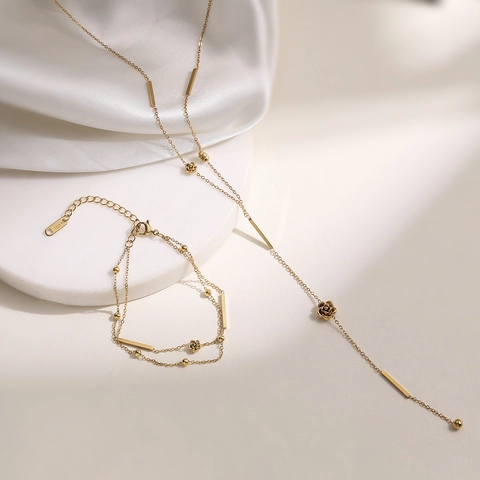 Minimalistische Roestvrijstalen Roos Bloem Kwastje Hanger Halsketting Voor Vrouwen Verguld Elegante Niche Sieraden Cadeau