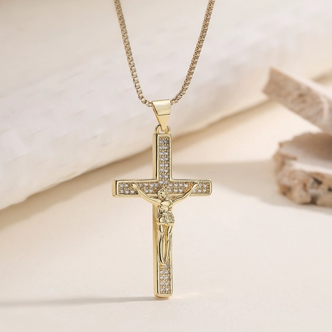 Collar de Colgante de Crucifijo de Cobre Chapado en Oro de Lujo para Mujer Circonia Incrustada Jesús Cruz Cadena de Caja Joyería