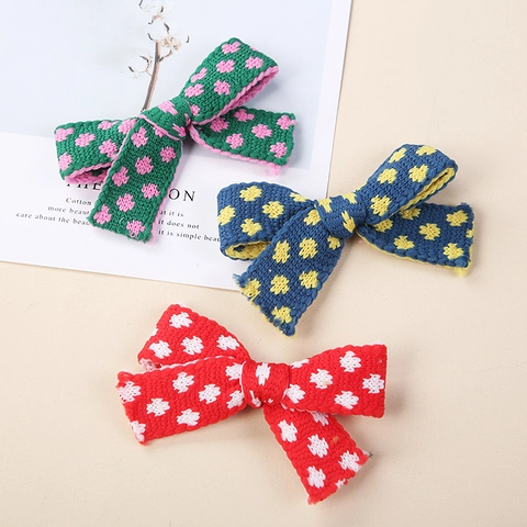 Pinces à Cheveux Nœud en Laine Tricotée Enfants Filles Doux Pois Barrettes Faites à la Main Style Pastoral Accessoires