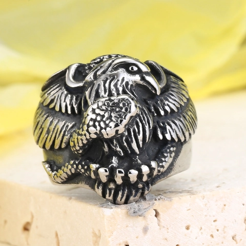 Vintage Stainless Steel Eagle And Snake Biker Ring For Men Punk Gothic Animal Totem Distressed Finish Band Ring Jewelry