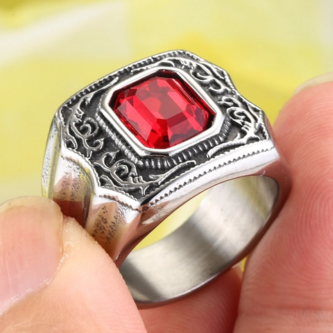 Anello da Uomo in Acciaio Inossidabile Vintage Con Grande Strass Rettangolare Motivo Aquila Incisa Gotica Gioielli Punk
