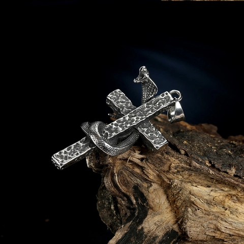 Collana con Ciondolo a Croce Avvolta da Serpente in Acciaio Inossidabile Gotico Vintage per Uomo Donna Gioielli Hip Hop