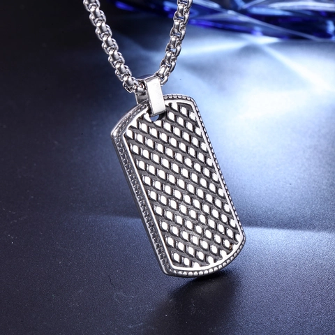 Colgante Dog Tag de Acero Inoxidable Vintage Patrón de Cuadrícula Estilo Industrial Hombre Solo Colgante Sin Cadena Joyería