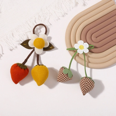 Handgefertigt Erdbeere Gänseblümchen Stoff Kunst Zubehör Süß Gingham Floral Gepunktet Gefüllt Frucht DIY Craft Für Kinder Haarschmuck Bekleidungszubehör