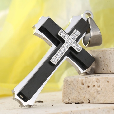Collier avec Pendentif Croix à Couches en Acier Inoxydable pour Hommes Femmes Zirconia Incrusté Or Noir Argent Couleur Bijoux Punk Religieux