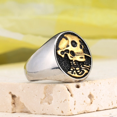 Vintage Punk Rock Titanium Steel Smoking Skull Ring Men Gothic Two-Tone Signet Ring Jewelry Gold Silver Skull Head Statement Ring