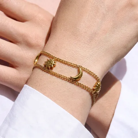 Bracciale in Acciaio Inossidabile Oro a Doppio Strato Pendenti Sole Luna Gioielli Stile Bohémien Lusso Leggero Per Donna